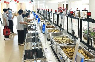 燕達養護中心推出“智慧營養餐廳”，為長輩健康飲食添彩賦能！