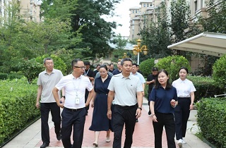 浙江省民政廳黨組書記、廳長(zhǎng)陳斌等領(lǐng)導(dǎo)一行蒞臨燕達(dá)養(yǎng)護(hù)中心參觀調(diào)研